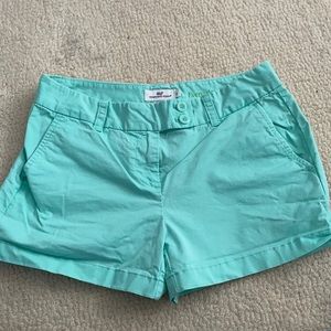 Vineyard Vines: light green shorts Size: 0